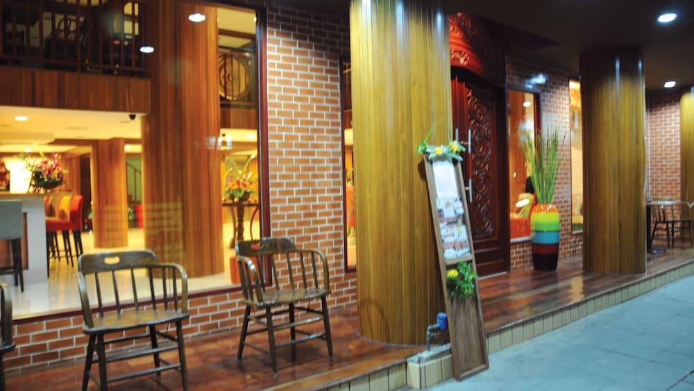 Lullaby Inn Silom Bangkok Esterno foto