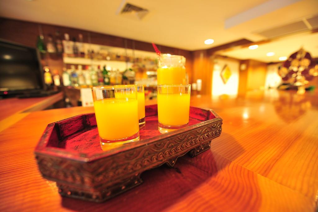 Lullaby Inn Silom Bangkok Esterno foto